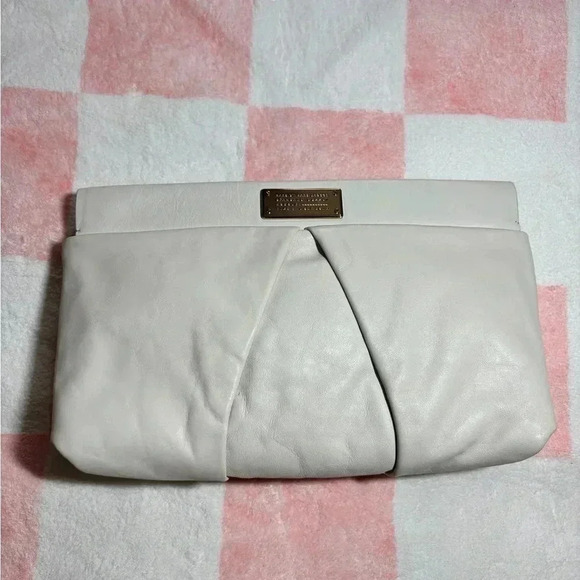 Marc Jacobs off white leather clutch​ - Picture 1 of 5